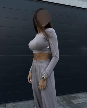 Евгения, 27