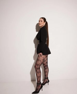 Белла, 23