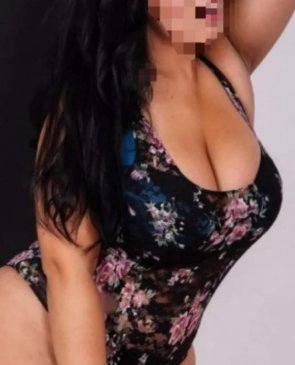 Анжела, 30